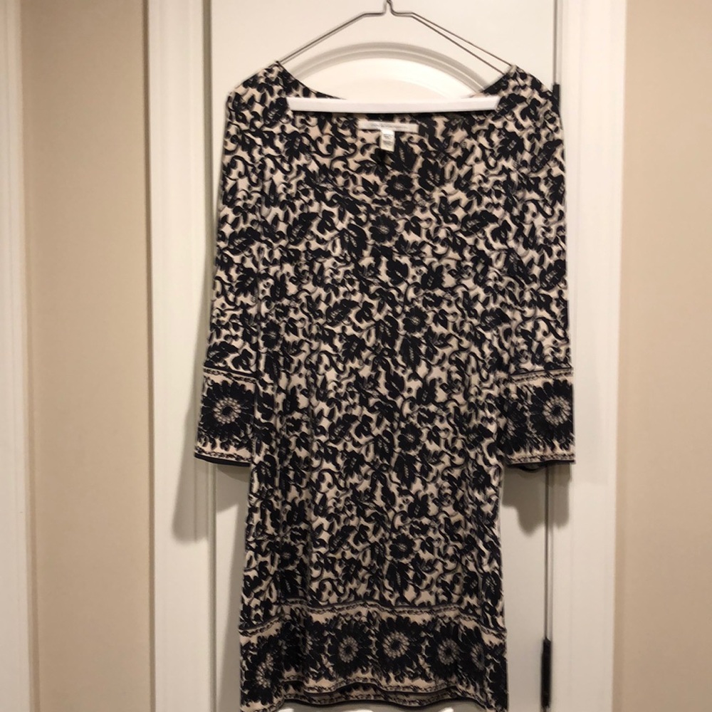 Diane Von furstenberg silk B/W print size 2 dress